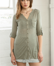 Load image into Gallery viewer, Button Up Rayon Tunic